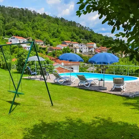 Holiday home Holiday Lea *